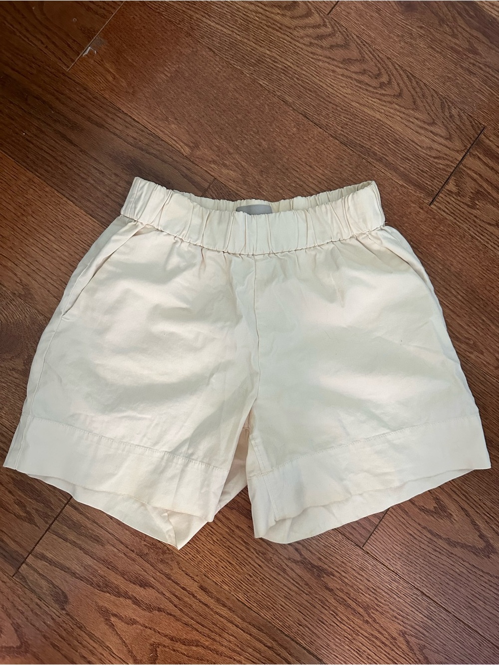 Everlane Cream Elastic Waist Shorts
